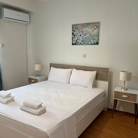 Acropolis Luxury Sidewalk View Apartment