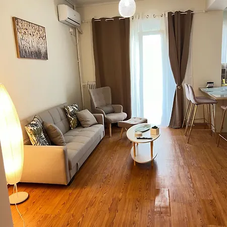 Apartment Acropolis Luxury Sidewalk View